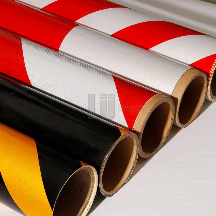 Rubinetto adesivo a strisce riflettente in PET su misura Rubinetto ad avvertimento in rosso e bianco Rubinetto a strisce riflettente per camion