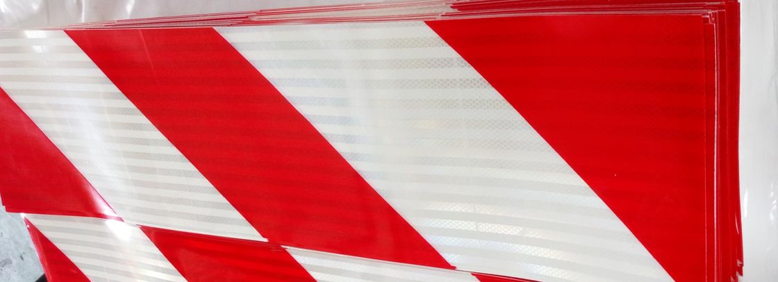 135 mm*565 mm Adesivo riflettente di sicurezza personalizzato Marcatura posteriore Adesivo riflettente per veicoli pesanti